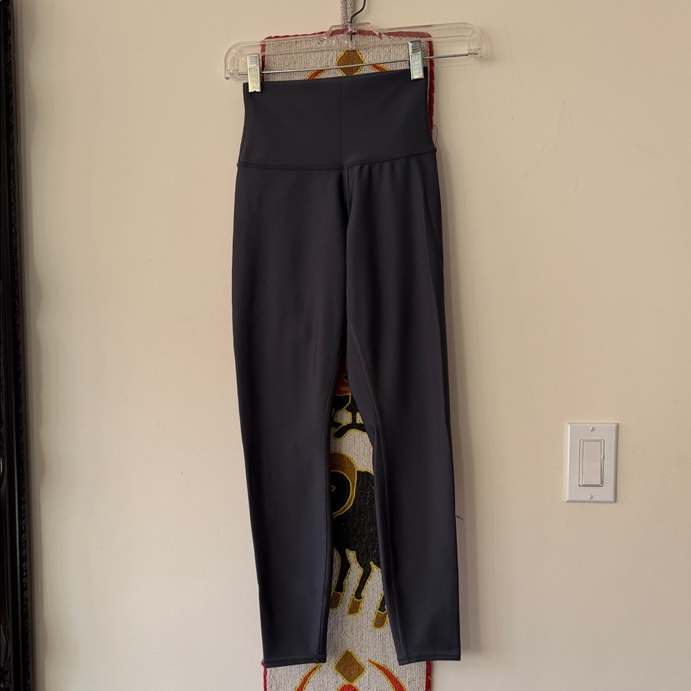 Gorgeous “ALO” Yoga Pants
